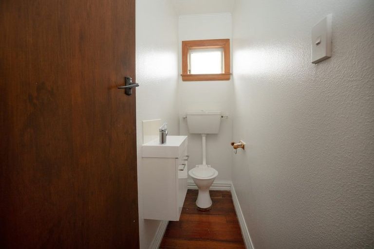 Photo of property in 41 Burns Avenue, Takaro, Palmerston North, 4412