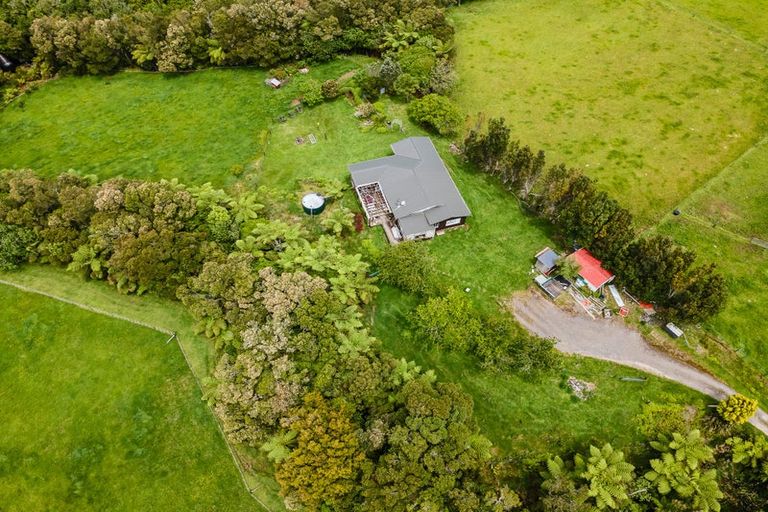 Photo of property in 1389 Carrington Road, Hurworth, New Plymouth, 4371