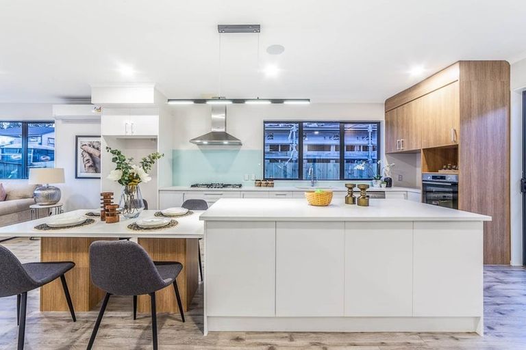 Photo of property in 11 Thomas Rielly Avenue, Hobsonville, Auckland, 0616