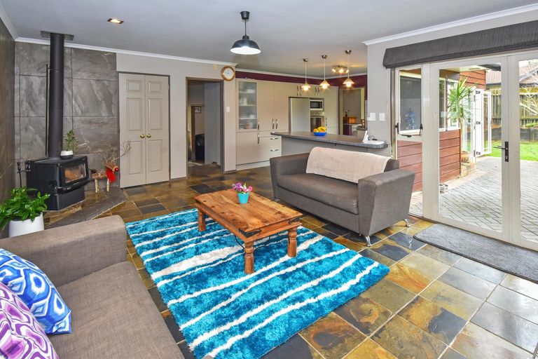 Photo of property in 61 Carnoustie Drive, Wattle Downs, Auckland, 2103