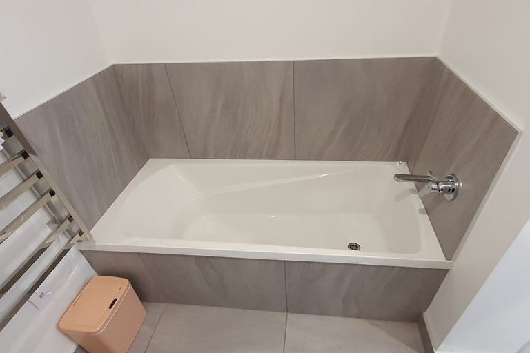 Photo of property in 52 High Street, Island Bay, Wellington, 6023