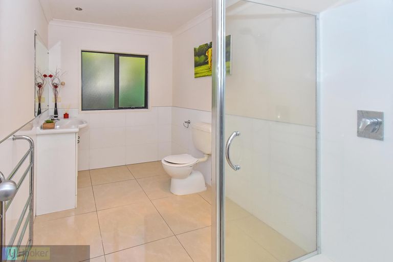 Photo of property in 318 Hill Road, The Gardens, Auckland, 2105