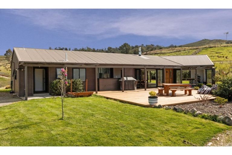 Photo of property in 739 Bay Road, Oxford, 7430