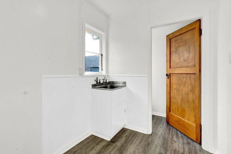 Photo of property in 85 Whitcombe Road, Opunake, 4616