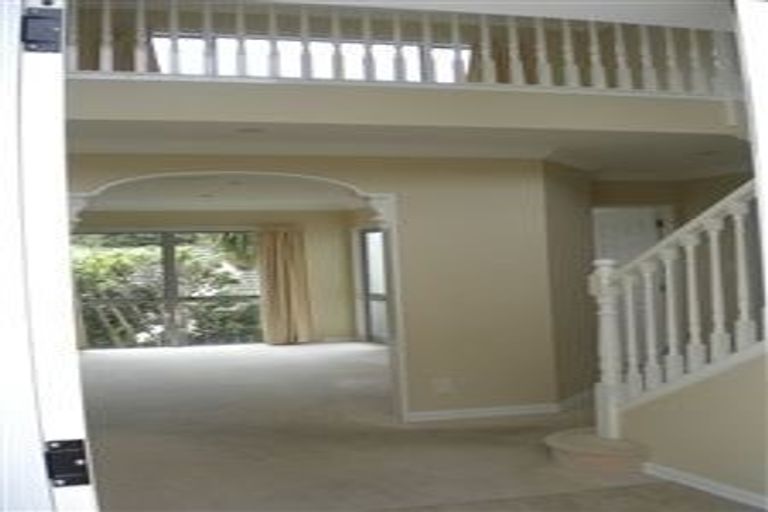 Photo of property in 23 Ian Marwick Place, Birkenhead, Auckland, 0626