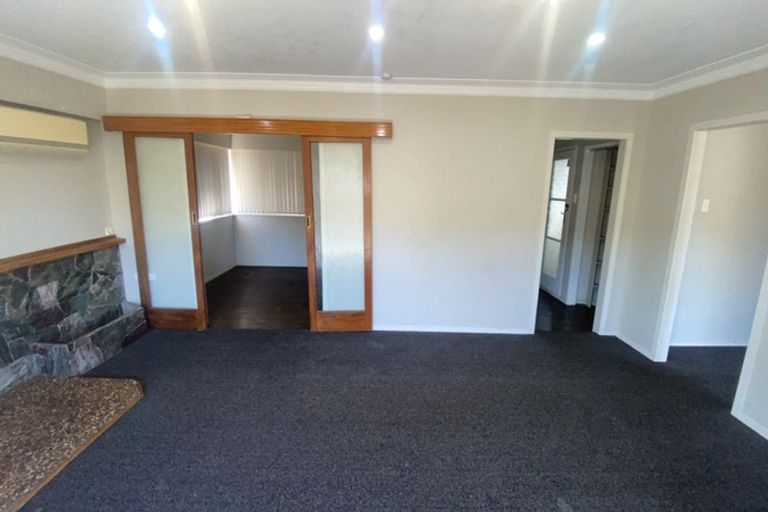 Photo of property in 96 Beaumonts Way, Manurewa, Auckland, 2102