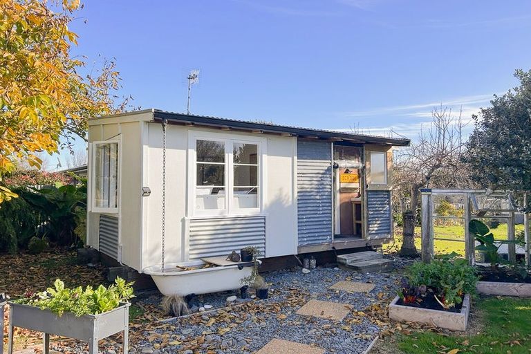 Photo of property in 21 Grove Road, Haumoana, 4102