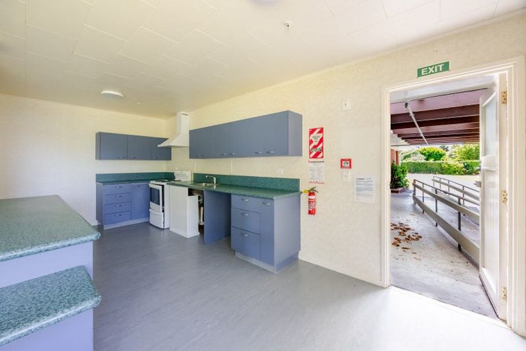 Photo of property in 16 Anderson Road, Taradale, Napier, 4112