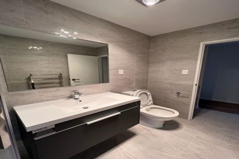 Photo of property in 311 Beach Haven Road, Birkdale, Auckland, 0626