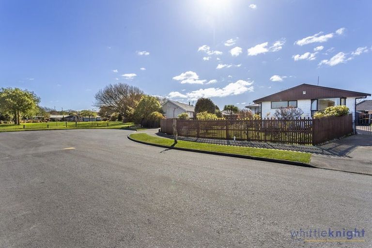 Photo of property in 10 Wolsey Place, Hillmorton, Christchurch, 8025