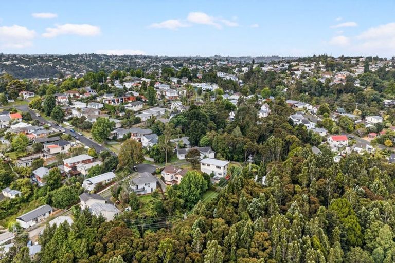 Photo of property in 2/39 Brunton Place, Glenfield, Auckland, 0629