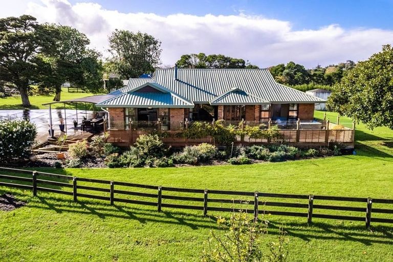 Photo of property in 98a Pukekohe East Road, Pukekohe, 2677
