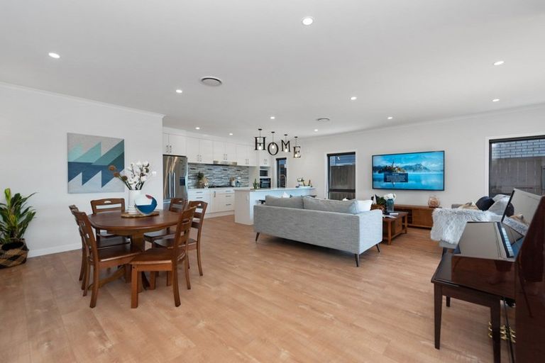 Photo of property in 5 Lissaman Place, Chartwell, Hamilton, 3210