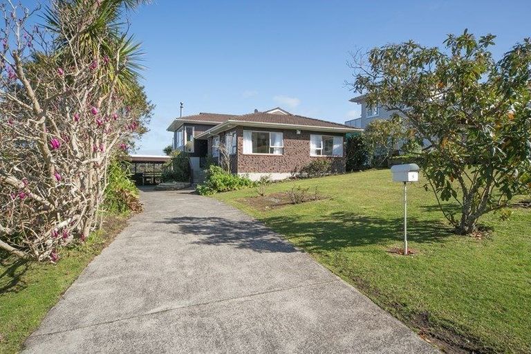 Photo of property in 6 Sunnylaw Place, Glen Eden, Auckland, 0602