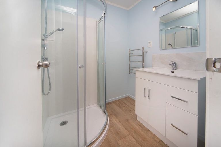 Photo of property in 4/174 Birkdale Road, Birkdale, Auckland, 0626