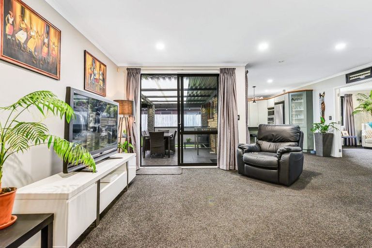 Photo of property in 12 Innswood Place, Rototuna North, Hamilton, 3210