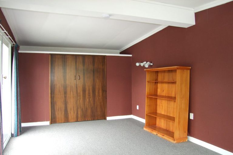 Photo of property in 24 Leman Street, Milton, 9220