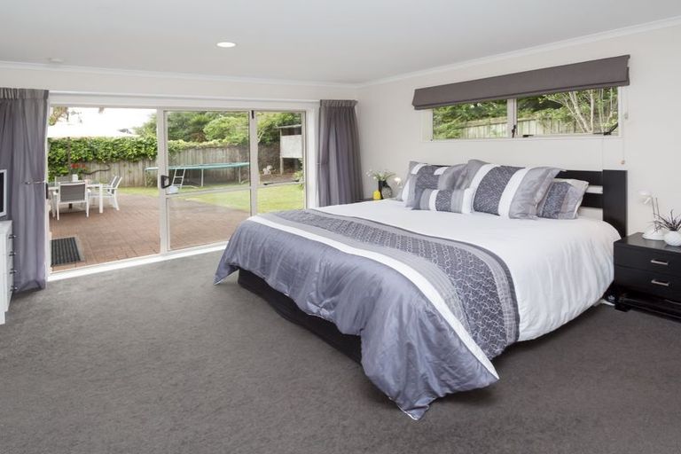 Photo of property in 27 Corta Bella Place, Golflands, Auckland, 2013