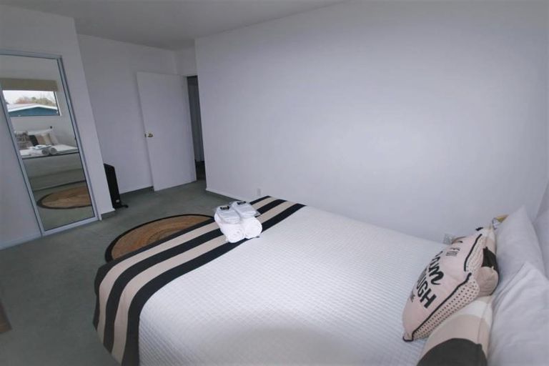 Photo of property in 3/30 Tuckers Road, Redwood, Christchurch, 8051