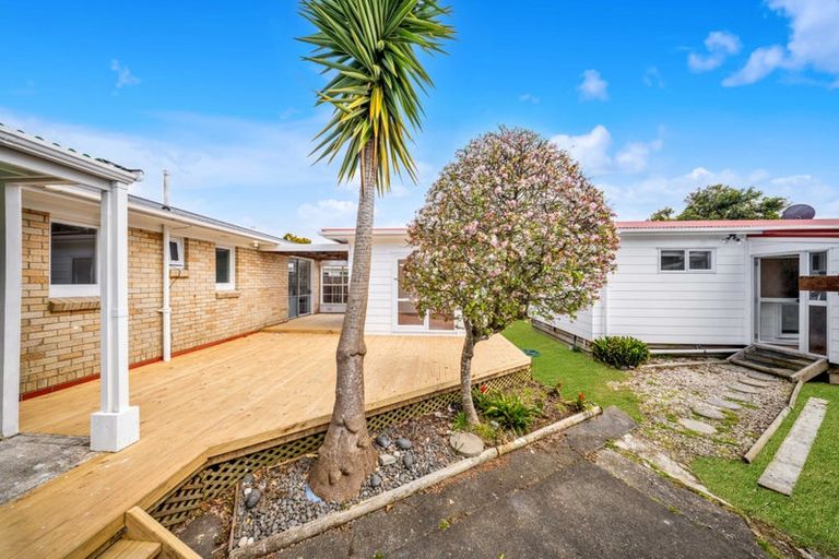 Photo of property in 71 Rosehill Drive, Rosehill, Papakura, 2113