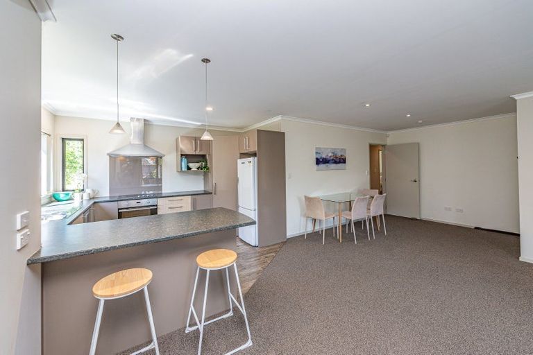 Photo of property in Caversham Park, 2/7 Caversham Road, Westmere, Whanganui, 4501