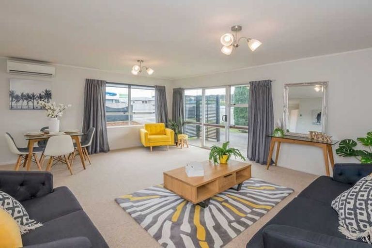 Photo of property in 50a Kapiti Road, Paraparaumu, 5032