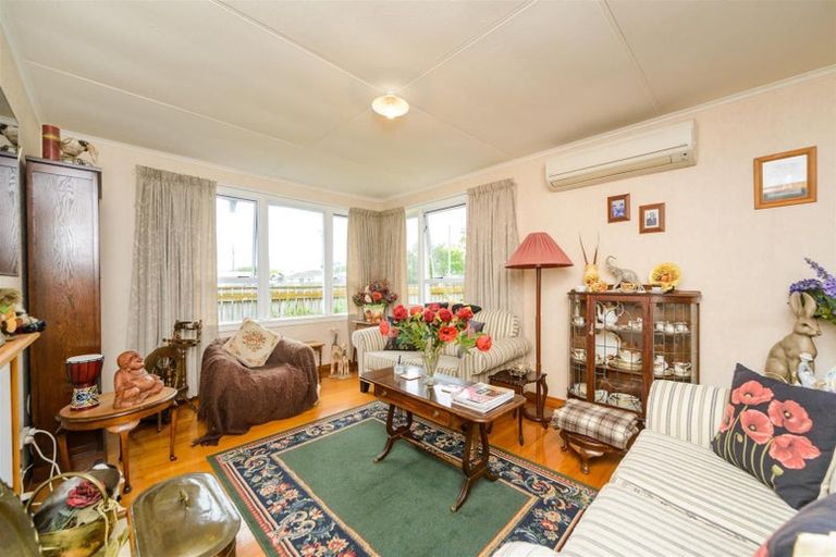 Photo of property in 27 Holland Crescent, Bulls, 4818