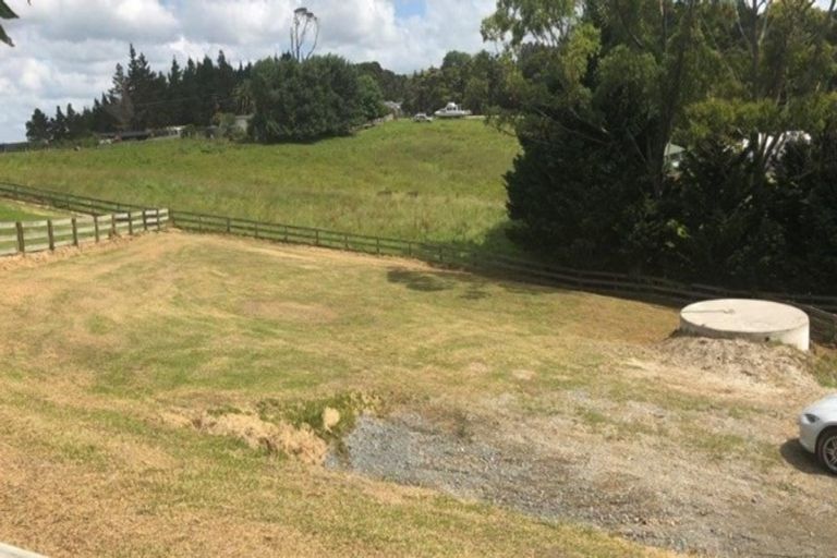 Photo of property in 4 Heaths Way, Pahi, Paparoa, 0571