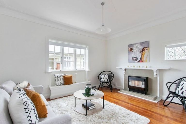 Photo of property in 31 Burnside Street, Waterloo, Lower Hutt, 5011