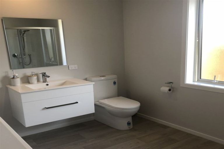 Photo of property in 20 Tarata Grove, Lansdowne, Masterton, 5810