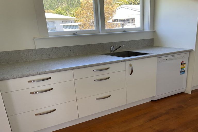 Photo of property in 3 Bathgate Street, Johnsonville, Wellington, 6037