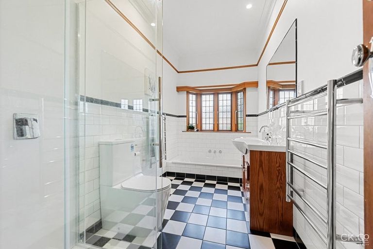 Photo of property in 30 Ludlam Crescent, Woburn, Lower Hutt, 5010