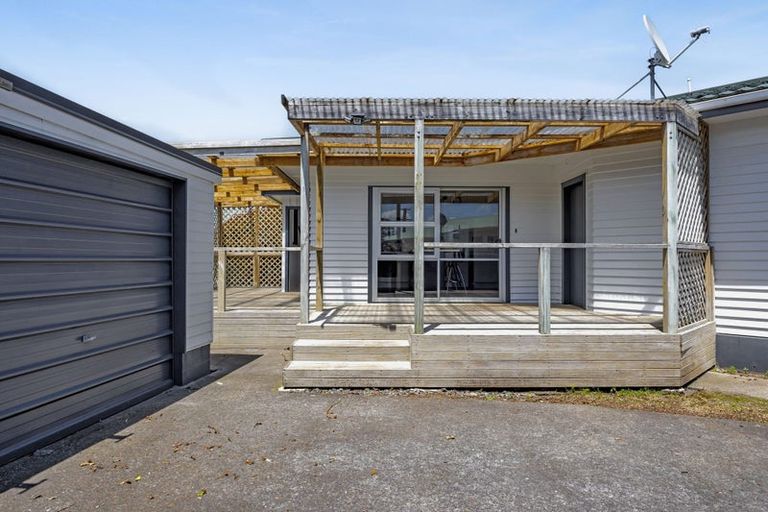 Photo of property in 128 Waihi Road, Hawera, 4610