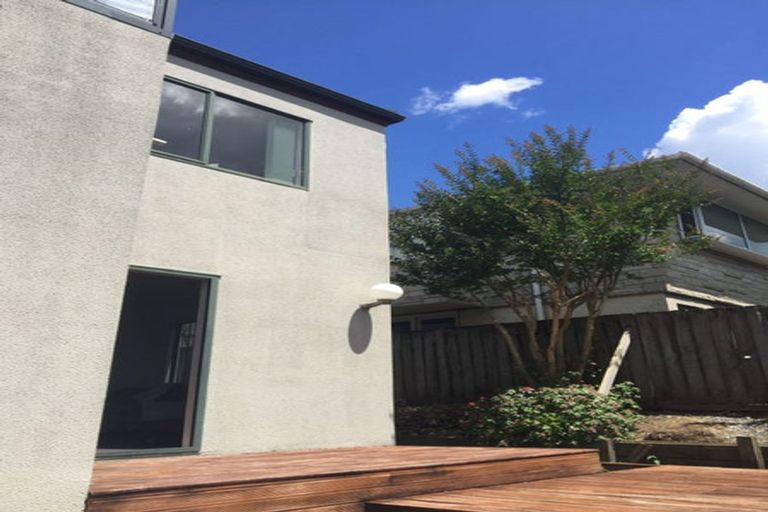 Photo of property in 49a Forrest Hill Road, Milford, Auckland, 0620