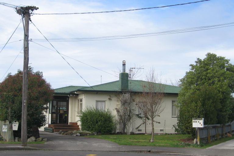 Photo of property in 209 Caroline Place, Mayfair, Hastings, 4122