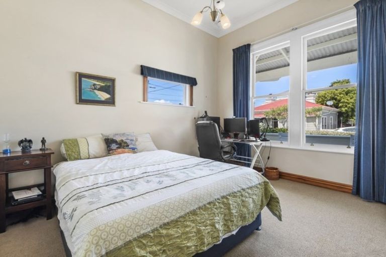 Photo of property in 12 Palm Grove, Berhampore, Wellington, 6023