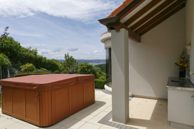 Photo of property in 27 Te Urunga Place, Acacia Bay, Taupo, 3330