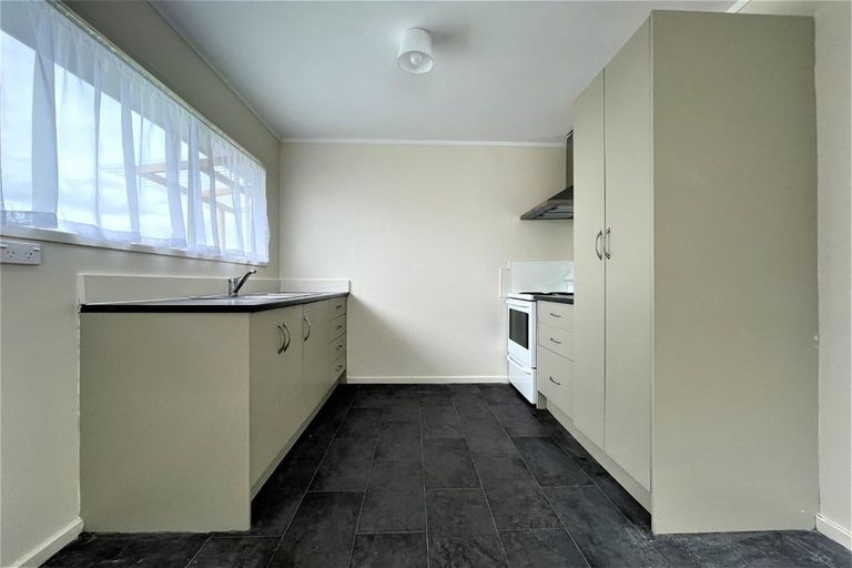 Photo of property in 1/136 Shifnal Drive, Randwick Park, Auckland, 2105