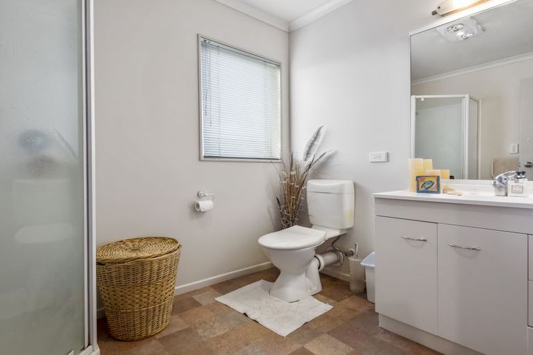 Photo of property in 50 Waikite Road, Welcome Bay, Tauranga, 3112