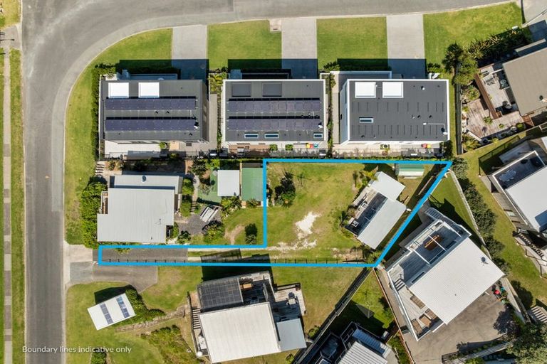 Photo of property in 305 Winifred Avenue, Whangamata, 3620