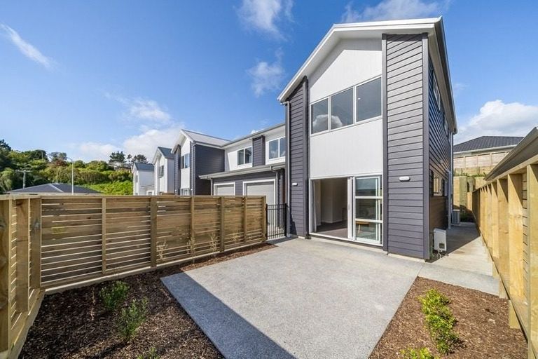 Photo of property in 2 Takapo Grove, Kelson, Lower Hutt, 5010