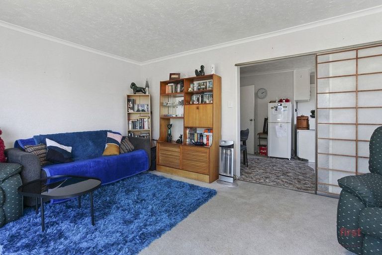 Photo of property in 1/71 Royal Park Drive, Parklands, Christchurch, 8083