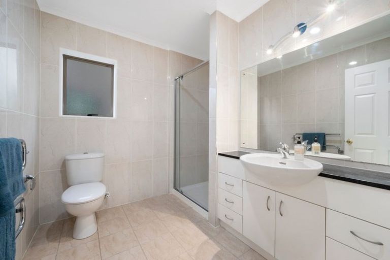 Photo of property in 54 Gold Street, Albany Heights, Auckland, 0632