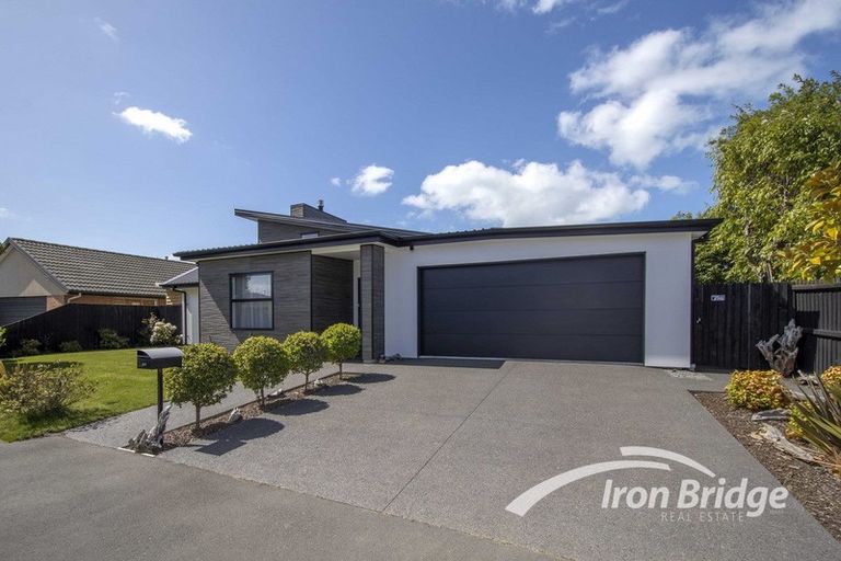 Photo of property in 20 Puhara Avenue, Parklands, Christchurch, 8083