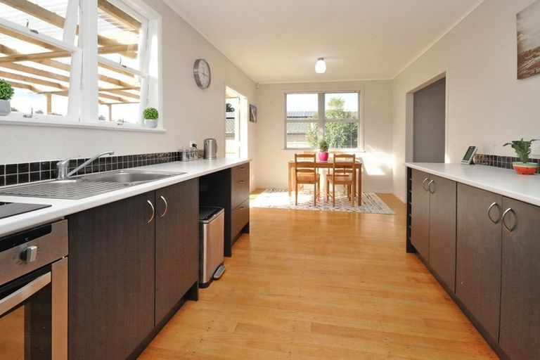 Photo of property in 19 Orchard Rise, Rosehill, Papakura, 2113