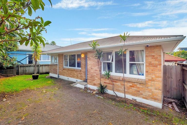 Photo of property in 115a Oceanview Road, Mount Maunganui, 3116