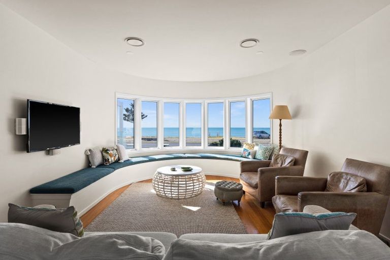 Photo of property in 70 The Esplanade, Westshore, Napier, 4110