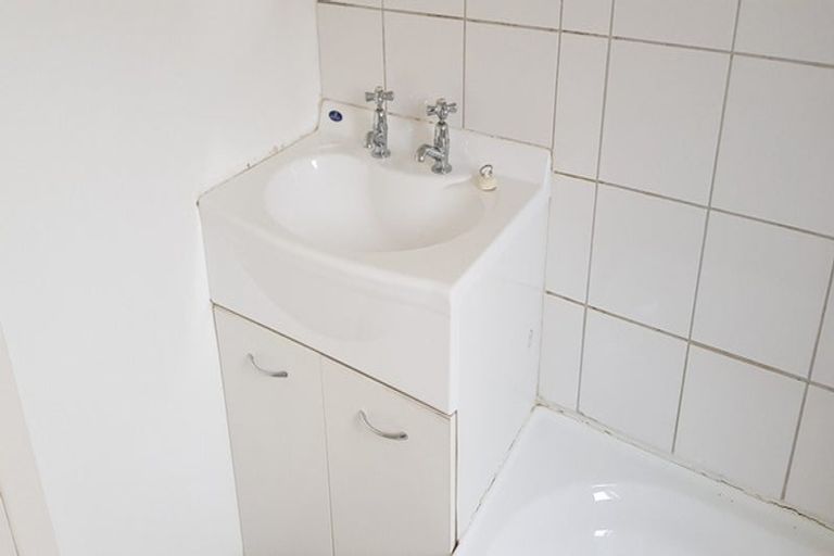 Photo of property in 160 Tiro Tiro Road, Levin, 5510