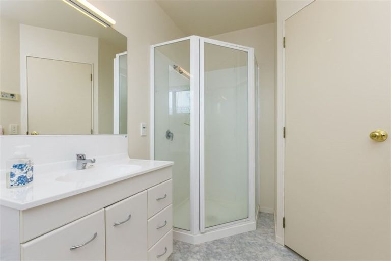 Photo of property in 25 Bathgate Street, Johnsonville, Wellington, 6037