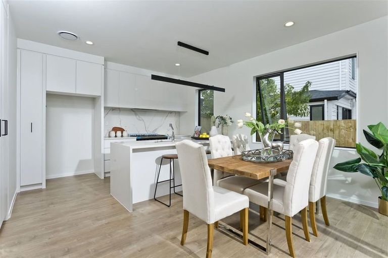 Photo of property in 2c Livingstone Street, Milford, Auckland, 0620